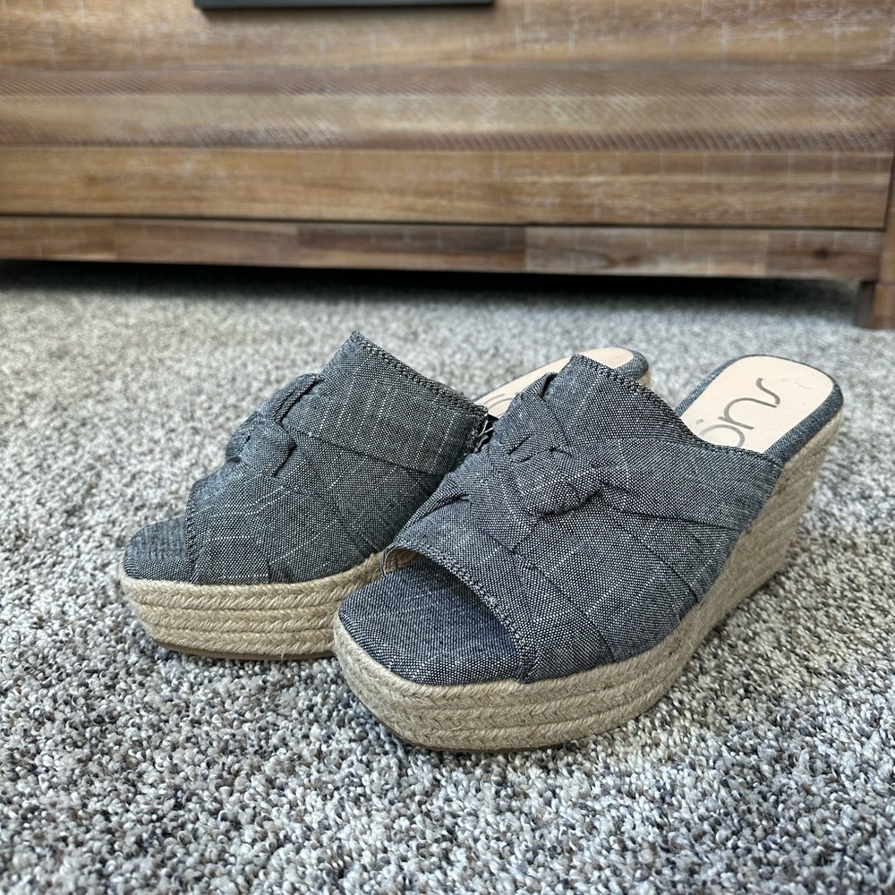 Women’s denim wedges size 7.5